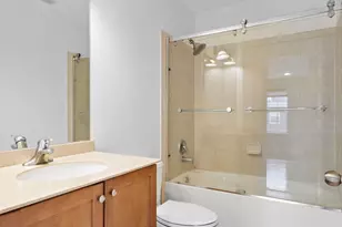 25 Creekside Ct, Secaucus, NJ 07094 - Photo 14