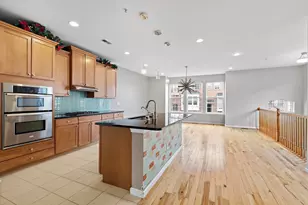 25 Creekside Ct, Secaucus, NJ 07094 - Photo 2