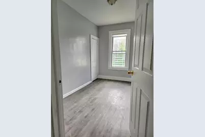 35 Orient Ave, Jersey City, NJ 07305 - Photo 2
