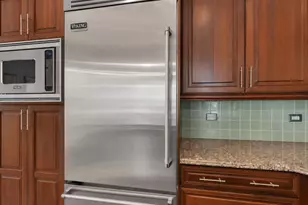 31 Cambridge Wy, Weehawken, NJ 07086 - Photo 6