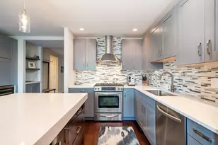 1025 Maxwell Ln, Hoboken, NJ 07030 - Photo 10