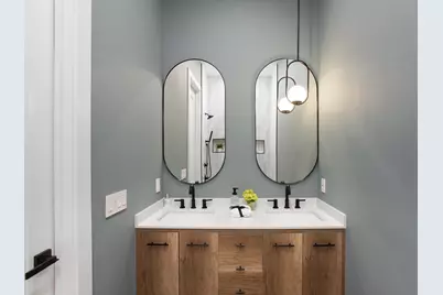 139 New York Ave #2, Jersey City, NJ 07307 - Photo 30