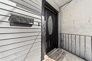 211 New York Ave, Jersey City, NJ 07307 - Photo 4