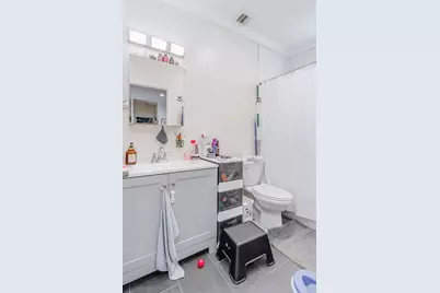 1053 Avenue C, Bayonne, NJ 07002 - Photo 14
