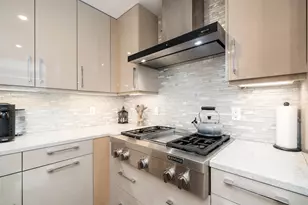 100 Eton Row, Weehawken, NJ 07086 - Photo 8