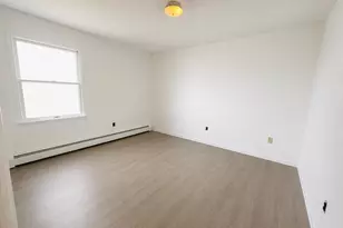 173 W 21st St, Bayonne, NJ 07002 - Photo 8