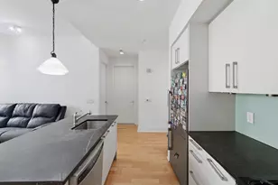 4 Beacon Way, Jersey City, NJ 07304 - Photo 8