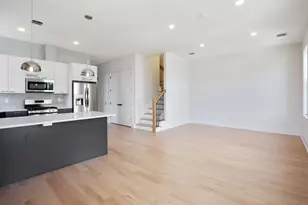 942 Summit Ave, Jersey City, NJ 07307 - Photo 4