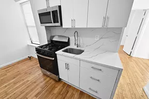 35 Rock St, Jersey City, NJ 07306 - Photo 8