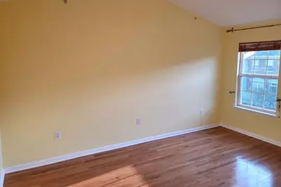 8 McMartin Ct, Jersey City, NJ 07305 - Photo 10