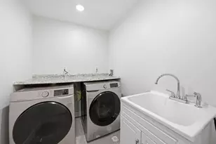 22 Lincoln St, Jersey City, NJ 07307 - Photo 20
