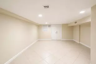 91 Leonard St, Jersey City, NJ 07307 - Photo 14