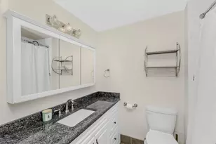 7002 Blvd E, Guttenberg, NJ 07093 - Photo 14