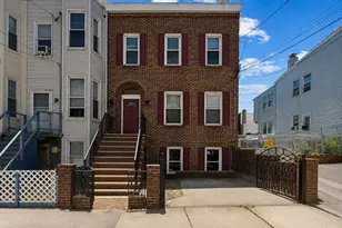 27 Lincoln St, Jersey City, NJ 07307 - Photo 1