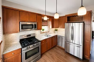 96 W 55th St, Bayonne, NJ 07002 - Photo 4