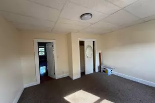 42 Montrose Ave, Jersey City, NJ 07307 - Photo 10