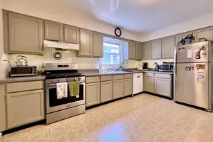 431 Manila Ave, Jersey City, NJ 07302 - Photo 10