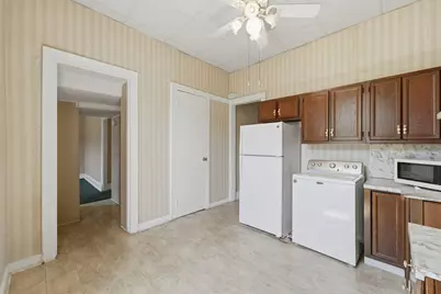 122 Avenue A, Bayonne, NJ 07002 - Photo 12