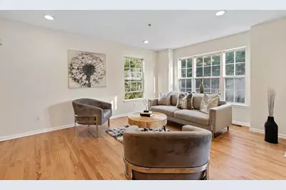 27 Bayside Dr, Bayonne, NJ 07002 - Photo 2