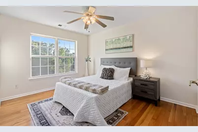 27 Bayside Dr, Bayonne, NJ 07002 - Photo 16