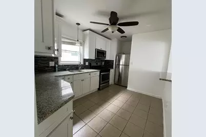 25 Kelly Parkway #2, Bayonne, NJ 07002 - Photo 4
