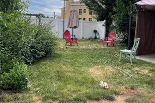 25 Kelly Pkwy, Bayonne, NJ 07002 - Photo 16