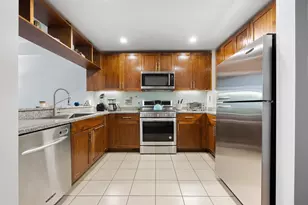 20 Newport Pkwy, Jersey City, NJ 07310 - Photo 2