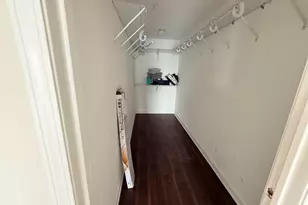 21 Lee Ct, Jersey City, NJ 07305 - Photo 10