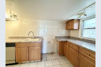 9005 Durham Ave, North Bergen, NJ 07047 - Photo 18