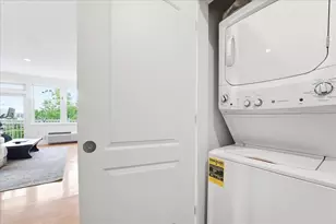 15 Freedom Way, Jersey City, NJ 07305 - Photo 14