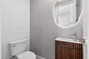 31 Bayview Ave, Jersey City, NJ 07305 - Photo 8