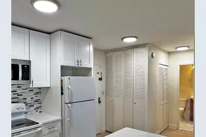 380 Mountain Rd #608, Union City, NJ 07087 - Photo 8
