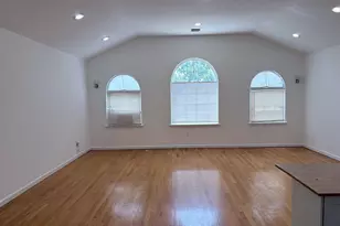 90 Leonard St, Jersey City, NJ 07307 - Photo 2