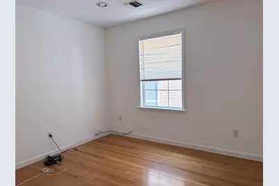 90 Leonard St #B2, Jersey City, NJ 07307 - Photo 6