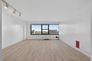 135 Montgomery St, Jersey City, NJ 07302 - Photo 4