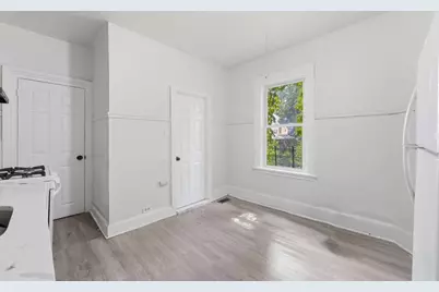 31 Lexington Ave, Jersey City, NJ 07304 - Photo 14