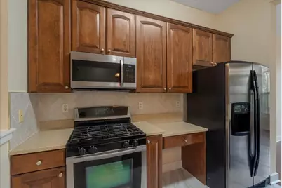 3 Greenwich Dr #85, Jersey City, NJ 07305 - Photo 10