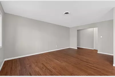 86 West 33rd St #211, Bayonne, NJ 07002 - Photo 4