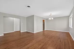 86 W 33rd St, Bayonne, NJ 07002 - Photo 2