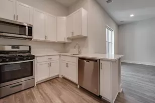 660 Grand St, Jersey City, NJ 07304 - Photo 2