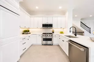 444A Albany Ct, West New York, NJ 07093 - Photo 8