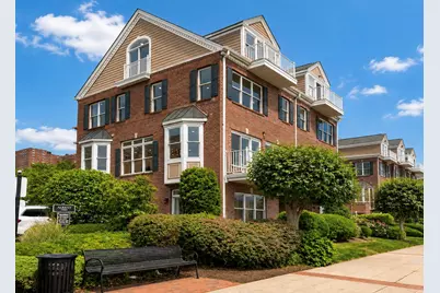 444A Albany Ct, West New York, NJ 07093 - Photo 2