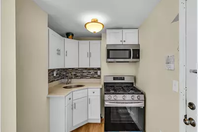 305 Cator Ave #1B, Jersey City, NJ 07305 - Photo 16