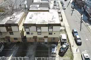 4 Gray St, Jersey City, NJ 07302 - Photo 1