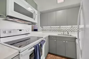 219 Bloomfield St, Hoboken, NJ 07030 - Photo 12