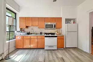 16 Erie St, Jersey City, NJ 07302 - Photo 4
