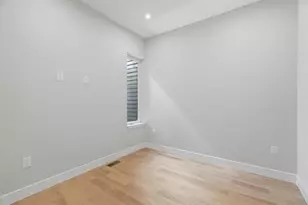 27 Clinton Ave, Jersey City, NJ 07304 - Photo 24