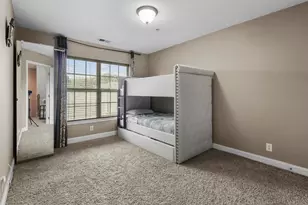 197 Blue Heron Dr, Secaucus, NJ 07094 - Photo 16