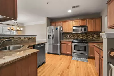 197 Blue Heron Dr #197, Secaucus, NJ 07094 - Photo 4