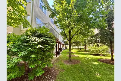 64 Mallard Pl #64, Secaucus, NJ 07094 - Photo 12
